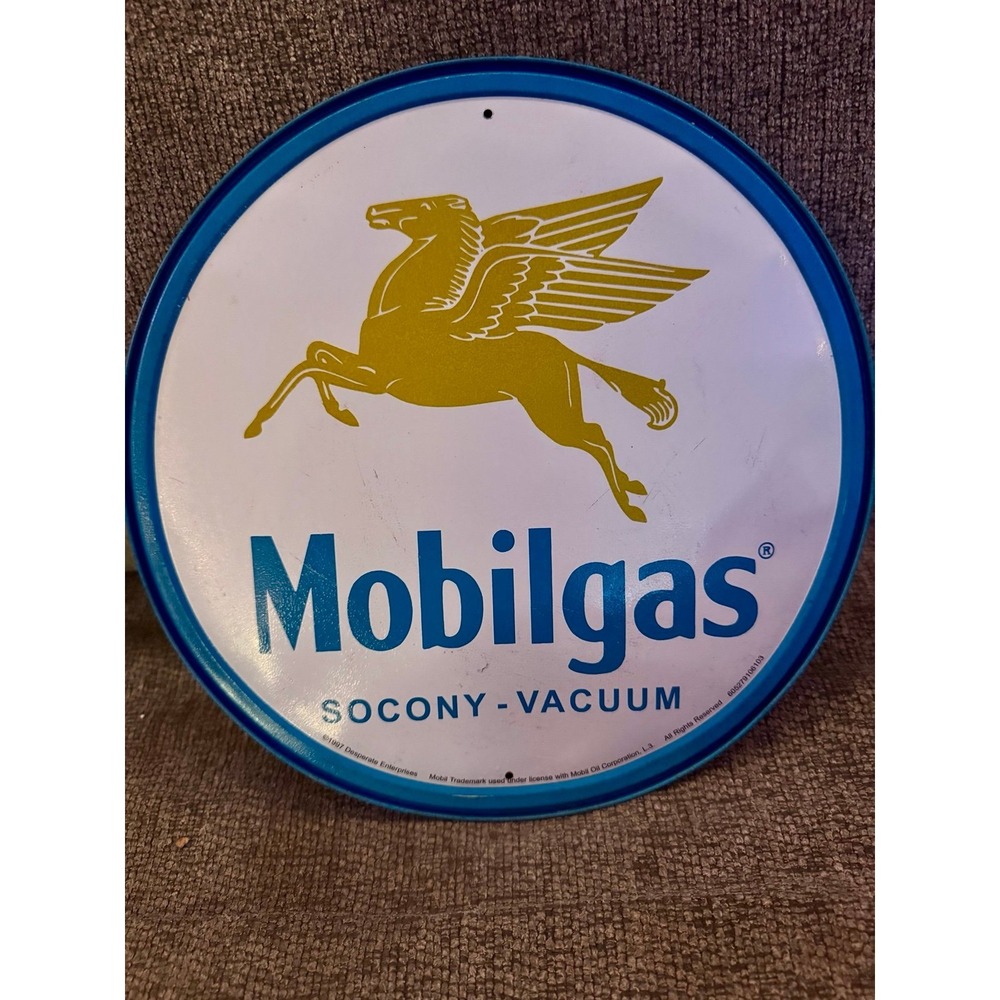 Vintage‎ Mobilgas Pegasus Oil Gas Garage Mechanic Retro Round Tin Metal Sign